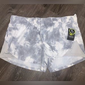 Athletic works short XXXL(22) NWT